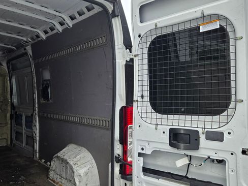 Used 2016 RAM ProMaster 2500 image 14