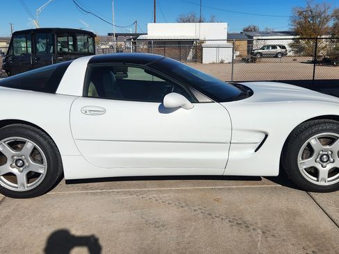 Used 1999 Chevrolet Corvette Coupe image 5