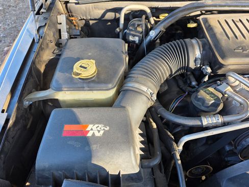 Used 2007 Jeep Commander Limited image 11