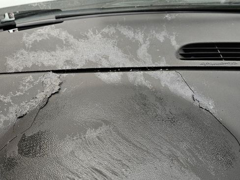 Used 2010 GMC Yukon Denali image 18