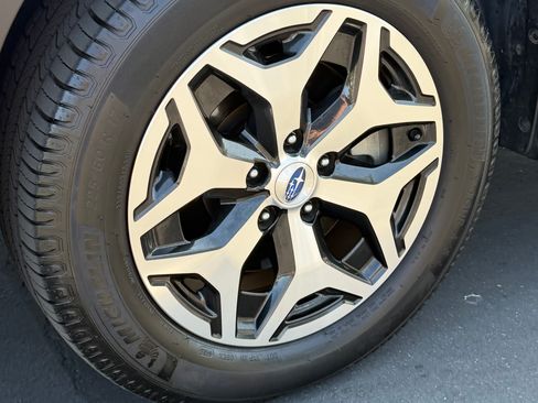 Used 2020 Subaru Forester Premium AWD/4WD image 11