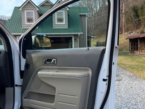 Used 2010 Ford Edge Limited image 19