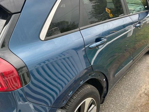 Used 2018 Kia Niro LX FWD image 9