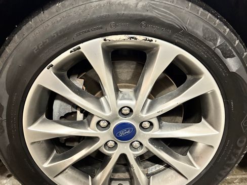 Used 2018 Ford Fusion Energi SE image 12