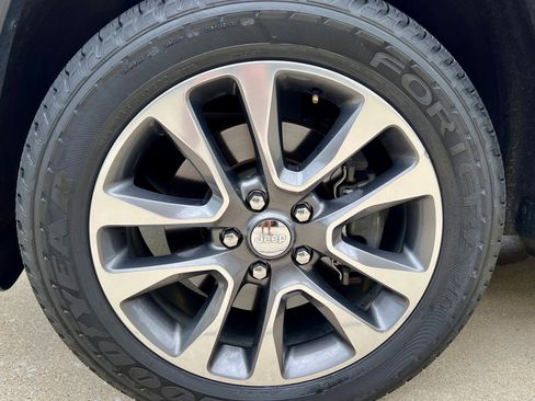 Used 2018 Jeep Grand Cherokee Limited w/ Luxury Group II image 20