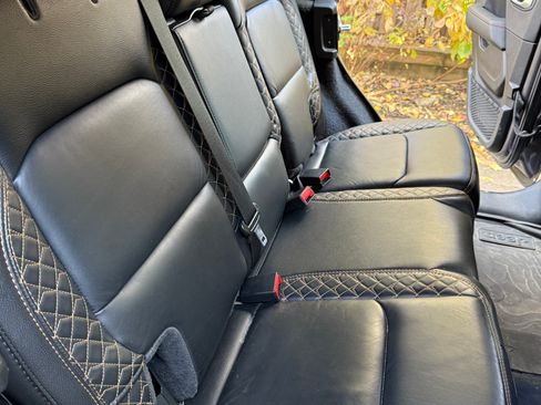 Used 2021 Jeep Wrangler Unlimited Sahara image 4