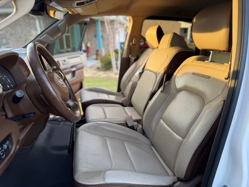 Used 2019 RAM 1500 Laramie image 4