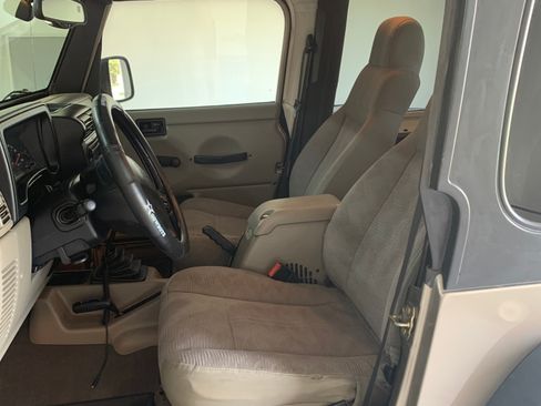 Used 2003 Jeep Wrangler Rubicon image 12
