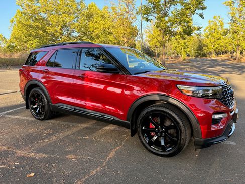 Used 2022 Ford Explorer ST w/ Equipment Group 401A RWD image 5