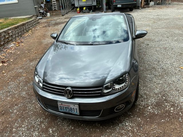 Used 2015 Volkswagen Eos Executive FWD image 4