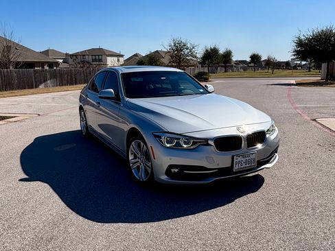 Used 2017 BMW 330i Sedan image 2