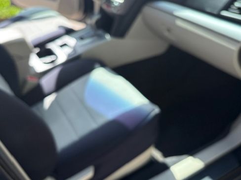 Used 2010 Subaru Outback 2.5i Premium image 24