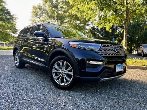 Used 2024 Ford Explorer Limited RWD image 4