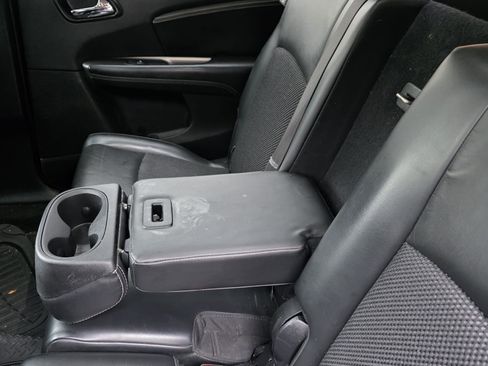 Used 2018 Dodge Journey Crossroad w/ Nav & Sun Group image 19