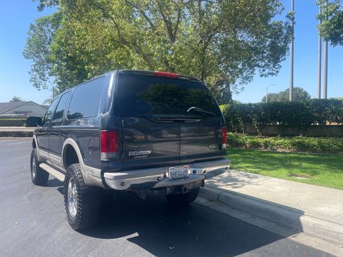 Used 2001 Ford Excursion Limited AWD/4WD image 4