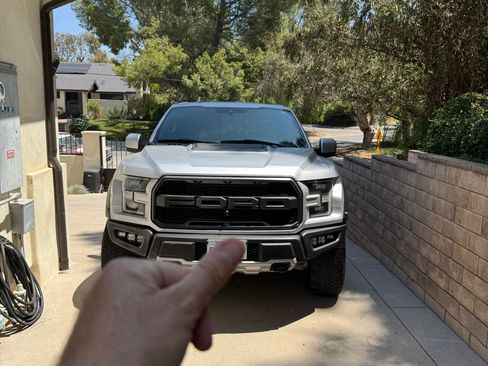 Used 2019 Ford F150 Raptor w/ Equipment Group 802A Luxury AWD/4WD image 1