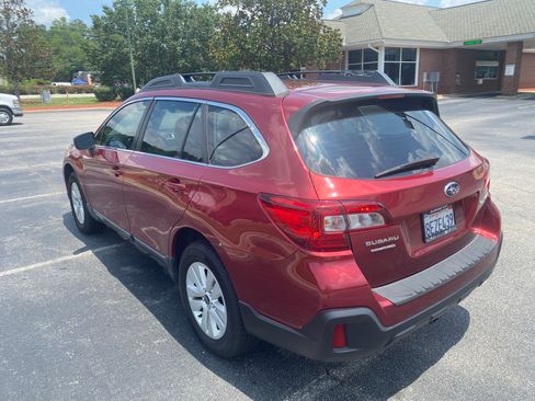 Used 2018 Subaru Outback 2.5i AWD/4WD image 8