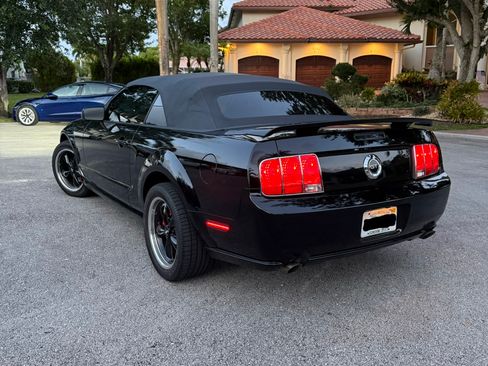 Used 2006 Ford Mustang GT RWD image 5