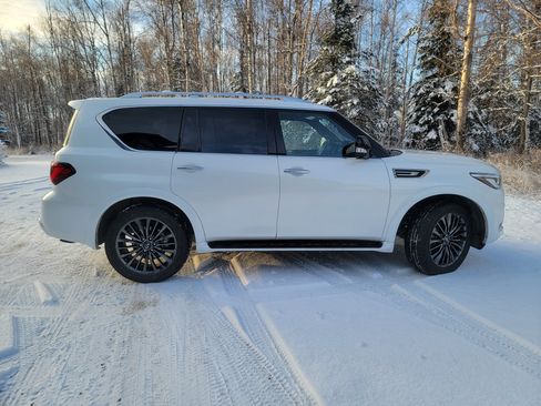 Used 2024 INFINITI QX80 Sensory image 5