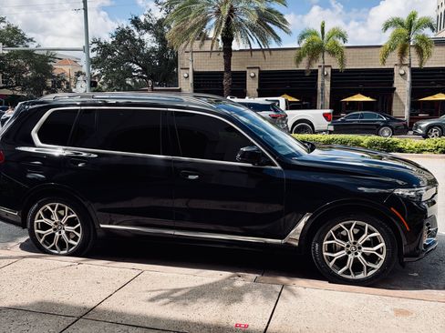 Used 2022 BMW X7 xDrive40i w/ Premium Package AWD/4WD image 1