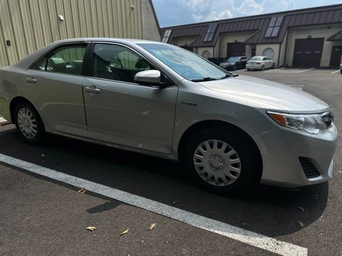 Used 2012 Toyota Camry LE image 9