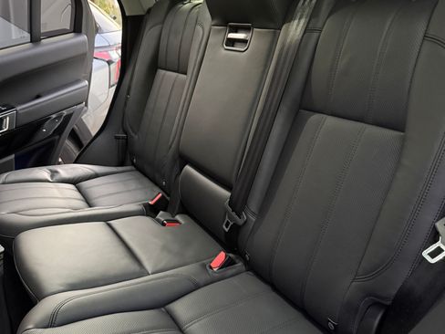 Used 2017 Land Rover Range Rover HSE image 15