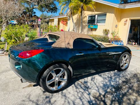 Used 2007 Pontiac Solstice Convertible w/ Premium Package image 17