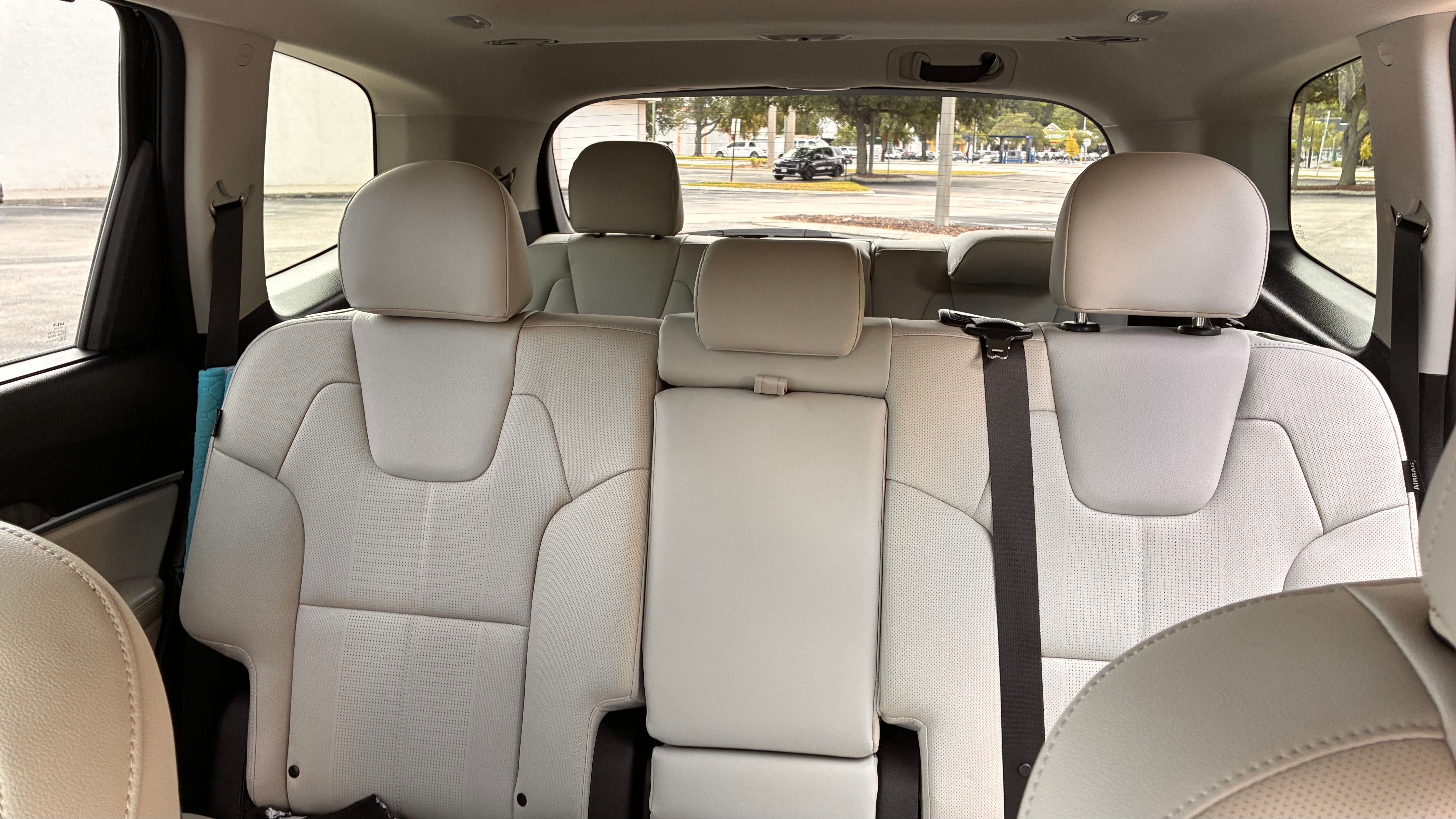 Used 2025 Kia Telluride SX FWD image 10