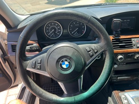 Used 2010 BMW 535i xDrive Wagon AWD/4WD image 9