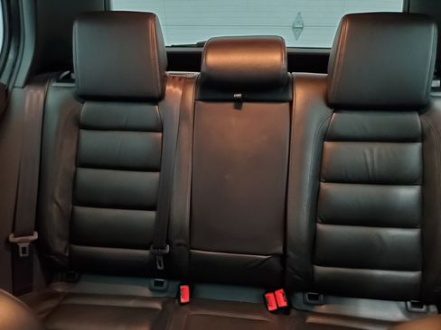 Used 2012 Volkswagen Golf 4-Door image 12