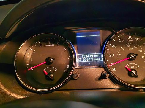 Used 2013 Nissan Rogue S image 12