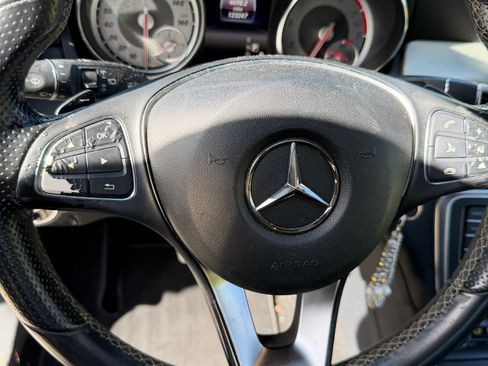 Used 2016 Mercedes-Benz GLA 250 image 15