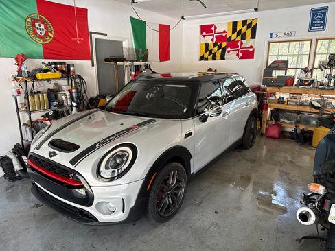 Used 2019 MINI Cooper Clubman S w/ Premium Package image 15