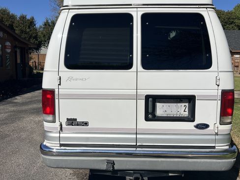 Used 1999 Ford E-250 and Econoline 250 Extended image 8