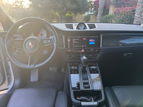 Used 2022 Porsche Macan GTS image 6