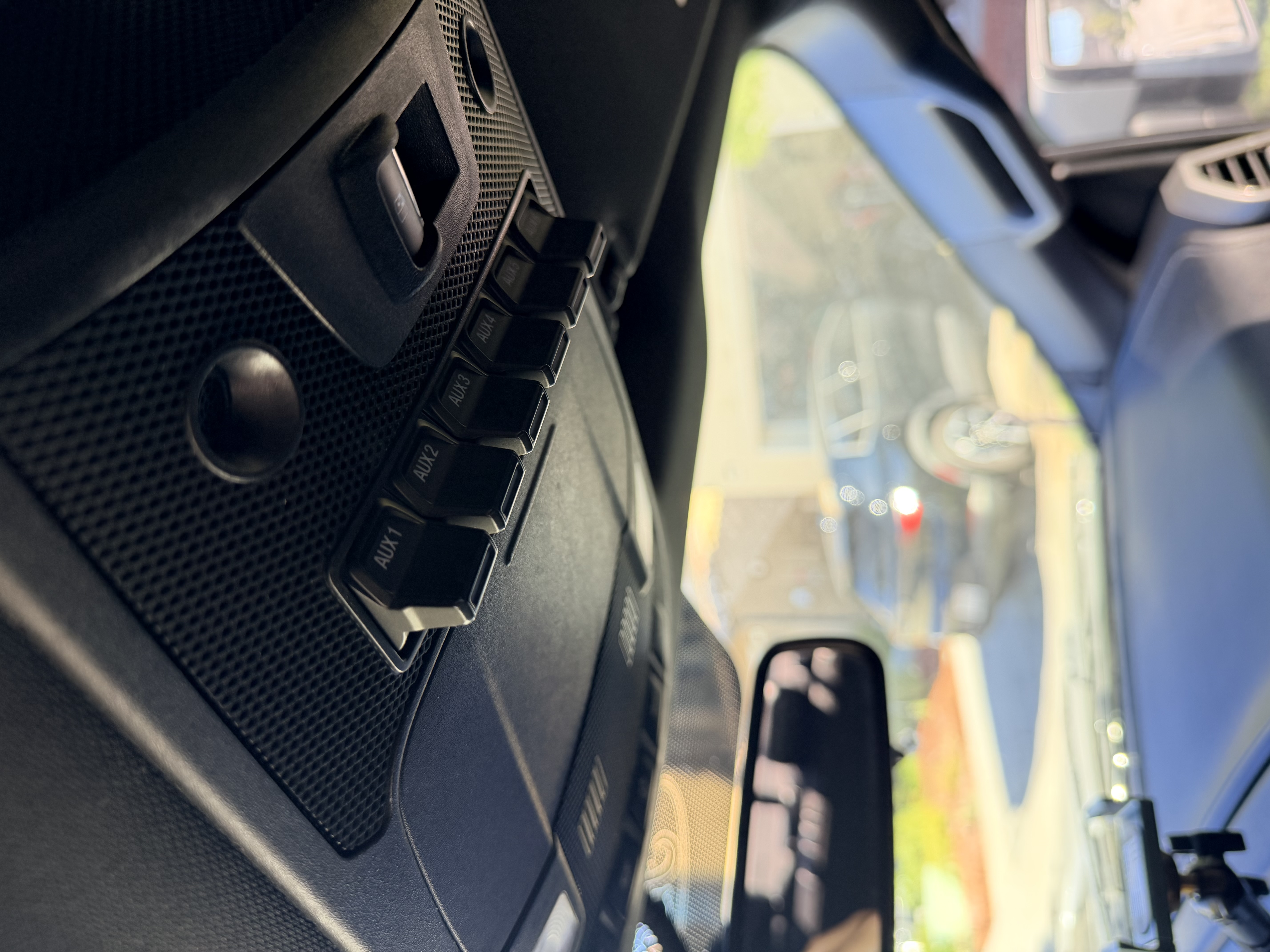 Used 2017 Ford F150 Raptor w/ Equipment Group 802A Luxury AWD/4WD image 18
