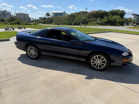Used 2000 Chevrolet Camaro Z28 w/ SS Performance/Appearance Pkg RWD image 2