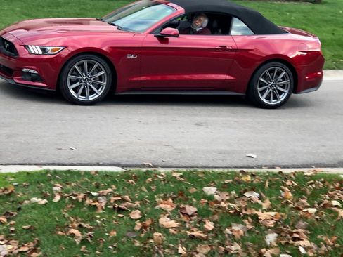 Used 2016 Ford Mustang GT Premium RWD image 2