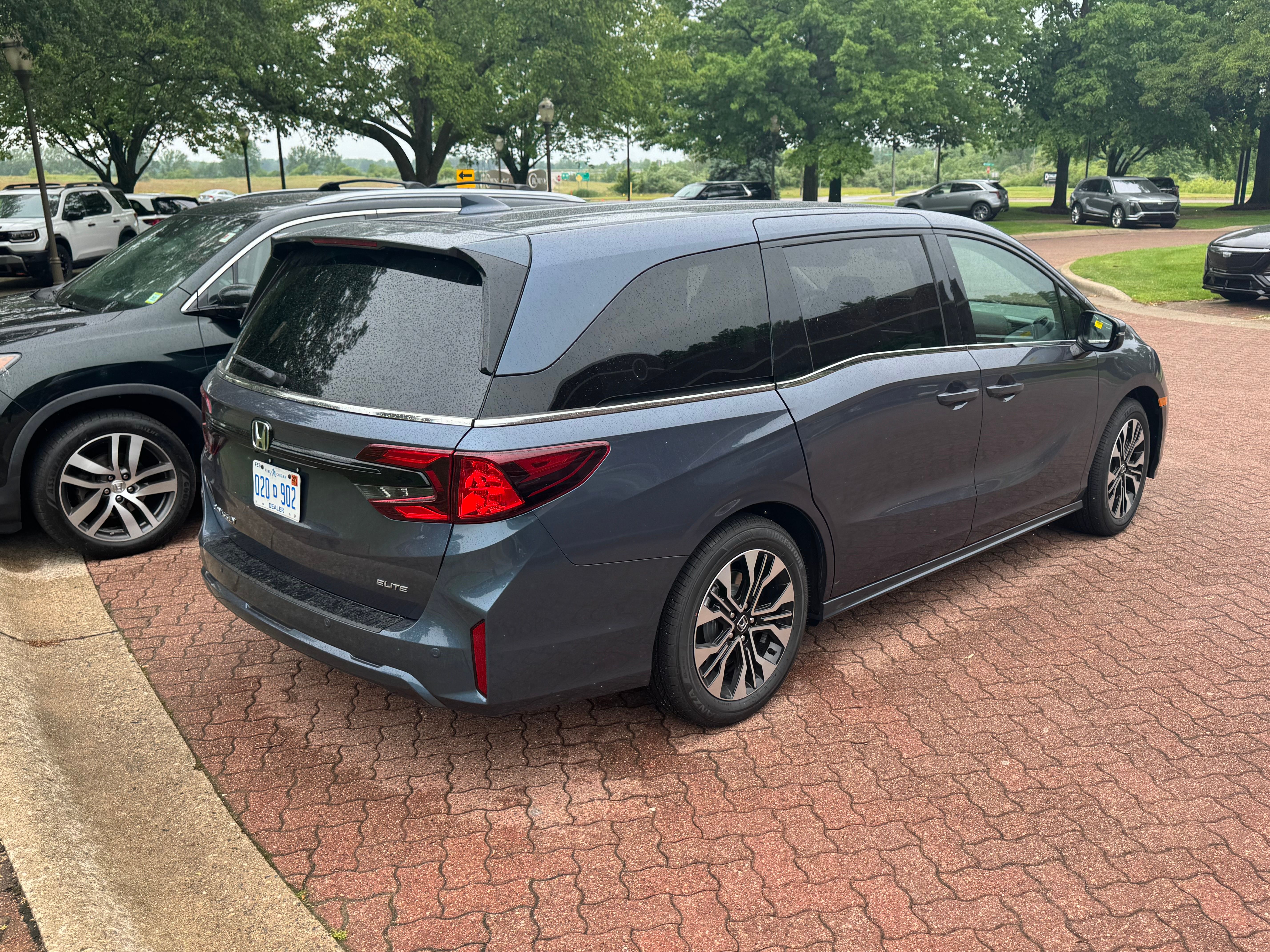 Used 2026 Honda Odyssey Elite image 5