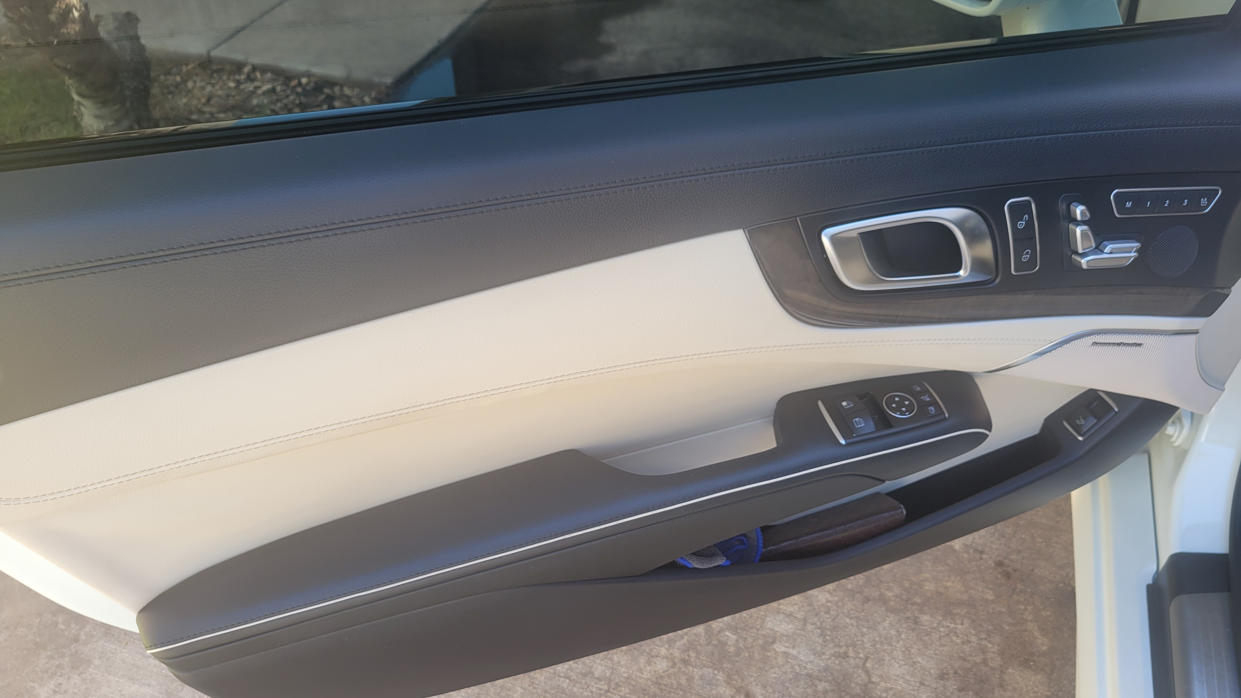 Used 2015 Mercedes-Benz SL 63 AMG image 17