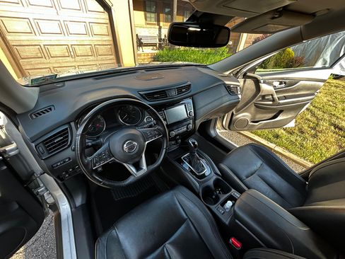 Used 2018 Nissan Rogue SL FWD image 10