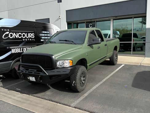 Used 2004 Dodge Ram 2500 Truck SLT w/ Trailer Tow Group AWD/4WD image 2