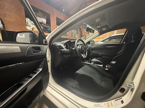 Used 2014 Mitsubishi Lancer Evolution GSR image 18