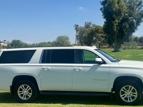 Used 2017 Chevrolet Suburban LS w/ Max Trailering Package AWD/4WD image 4