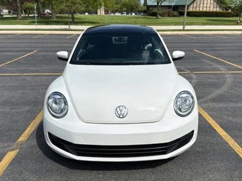 Used 2013 Volkswagen Beetle 2.5 FWD image 1