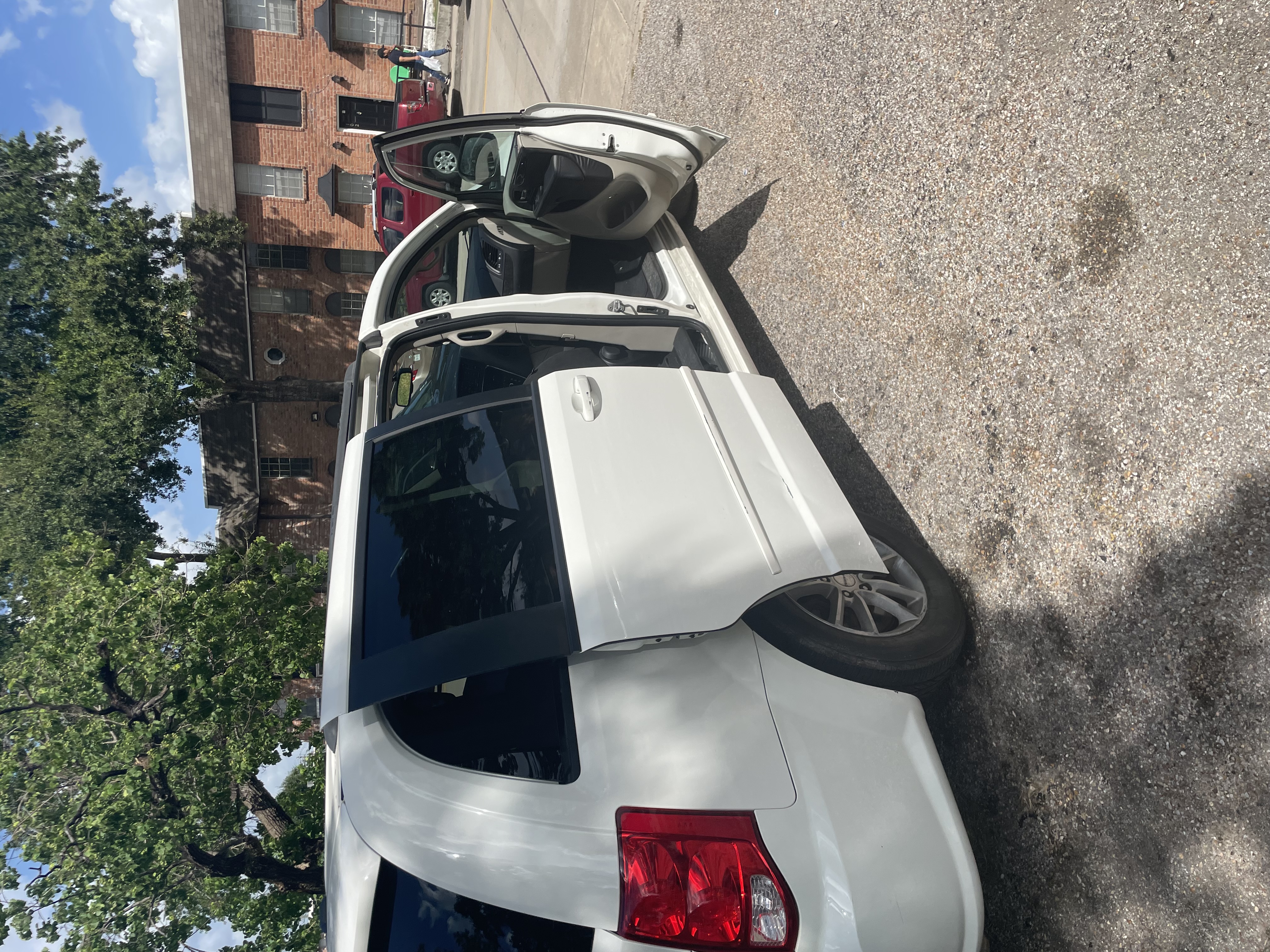 Used 2013 Dodge Grand Caravan SXT w/ Entertainment Group 1 FWD image 10
