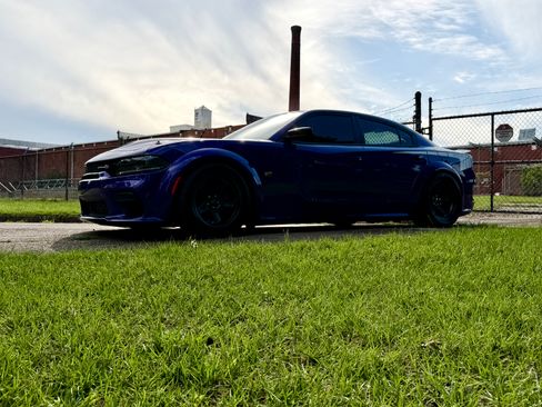 Used 2023 Dodge Charger Scat Pack RWD image 4