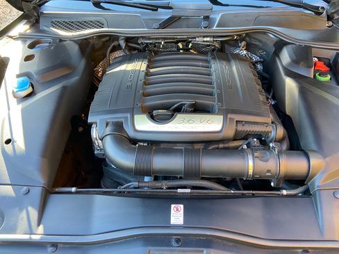 Used 2016 Porsche Cayenne image 15