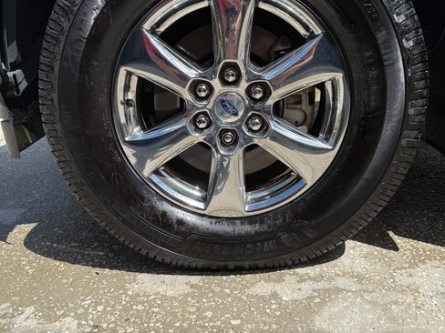 Used 2018 Ford F150 XLT w/ Equipment Group 302A Luxury AWD/4WD image 12