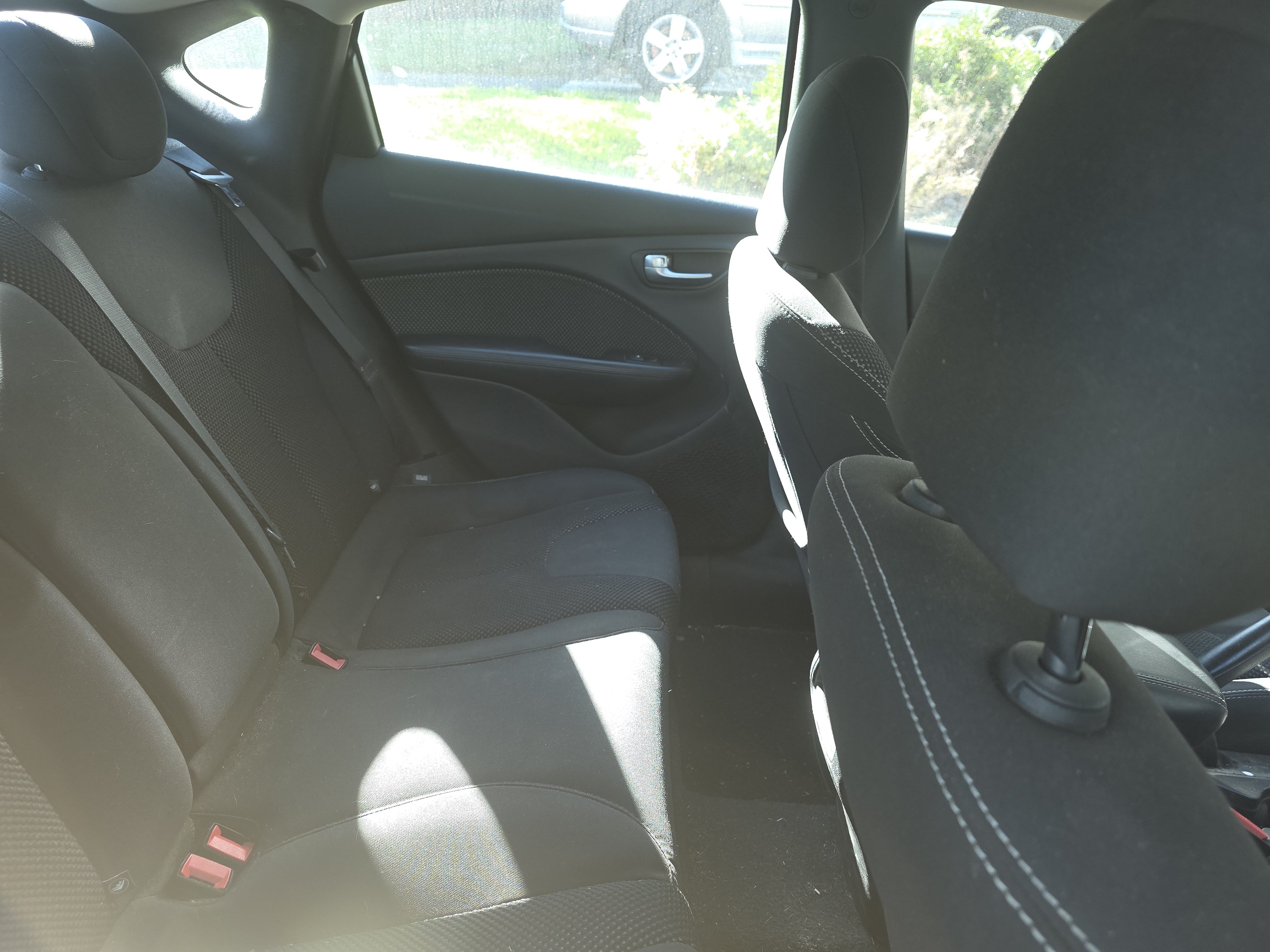 Used 2016 Dodge Dart SXT FWD image 4